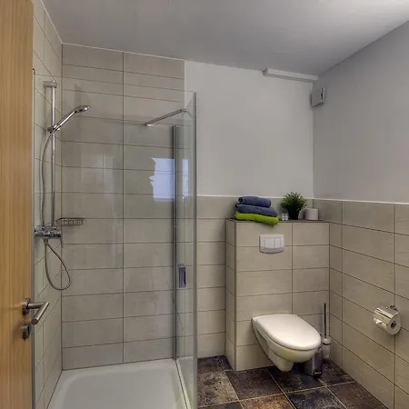 Pader-motel Apartment *